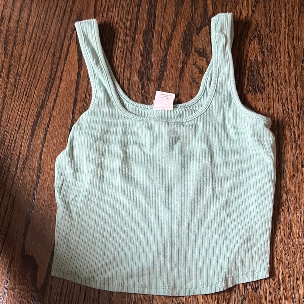 Tilly’s teal tank